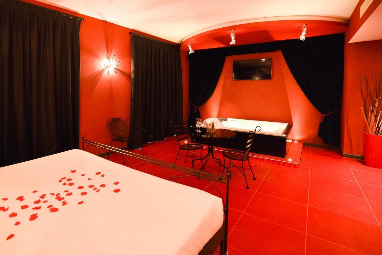 Sweet Motel Verdello ภายนอก รูปภาพ