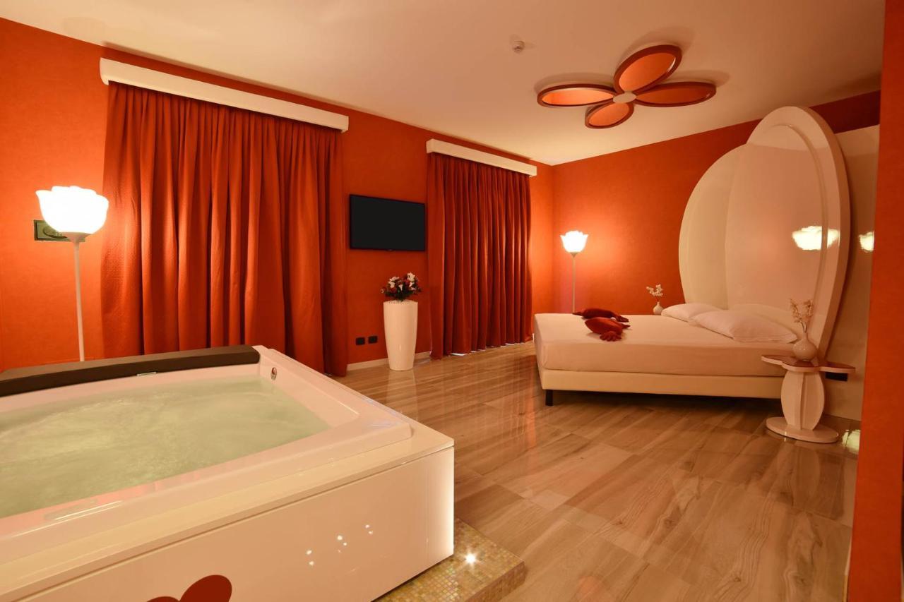 Sweet Motel Verdello ภายนอก รูปภาพ